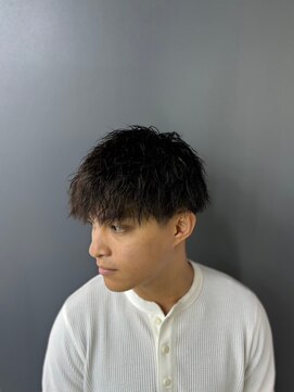 ダンヒルバーバー(dunhill BARBER) ツイストパーマ<理容室>[メンズ/シェービング/床屋/銀座]