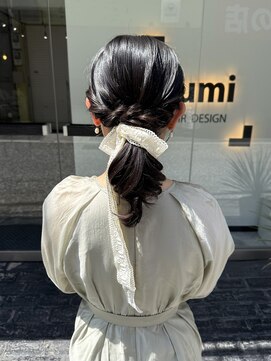 スミ(sumi) ルーズローポニーテール