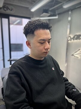 デン 仙台店(DEN) フェザーパーマ/スパイキーショート[榴岡/メンズ/理容室]