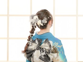 スタジオアイ 伊勢屋呉服店の写真/経験豊富なプロ集団が手掛けるヘアセットは圧巻。崩れにくく、1日中綺麗♪新日本髪やアップスタイルも◎