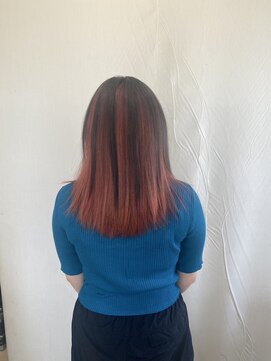 ジュリア(Giulia) アンブレラカラー×深みオレンジレッドで魅せる大人の遊び心！