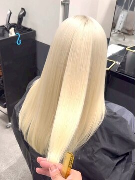 シエラ 心斎橋(CIERA.) ハイライトシルバーアッシュラベンダーグレージュクラゲヘア