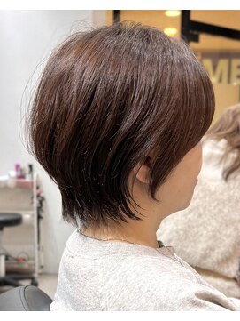 ヨファ ヘアー(YOFA hair) 似合わせ　大人ショートウルフ
