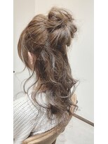 アメイロ(ameiro)&nbsp;ハーフアップお団子ヘア☆