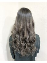 ヴィダ クリエイティブ ヘアーサロン(Vida creative hair salon) オリーブグレージュ