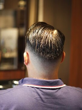 キングスマントーキョー 立川店(KINGSMAN TOKYO) ツーブロックマッシュ/波巻き/ハイライト/束感<理容室><立川>