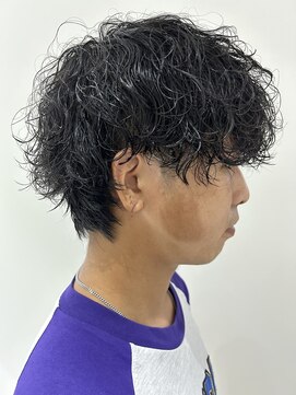 ヒュイル バイ ニアウ(Hwyl by Niau) メンズマッシュパーマ波巻スパイラルパーマニュアンスパーマ