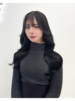 ダンス 渋谷(DANCE) ぱっつん前髪斜めバンググレーベージュレイヤーロング韓国ヘア