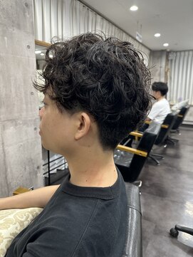 トゥーミー(to mee) 【メンズ】大人気！外国人風くるくるパーマ♪【小松】