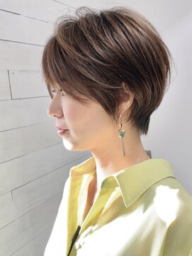 ベイ(BAE) ナチュラルショート/新潟ショートボブ/白髪ぼかし/丸顔/