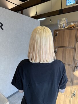ブランカヘアー 西尾(BLANCA HAIR) 抜きっぱなしブロンド