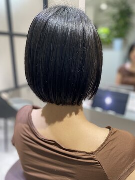 あお へあさろん 三吉さん風ボブ