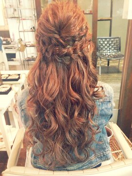 ヘアメイクサロンシャルメ(Hair Make Salon CHARMER) ルーズな編み込みハーフアップ☆