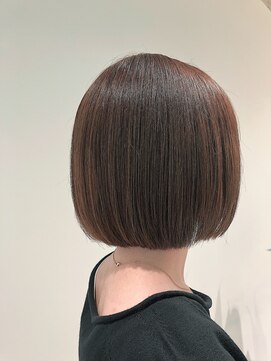 マリオ(mario) 切りっぱなしストレートボブ