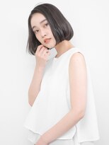 フミ(Fumi)&nbsp;親しまれるワンレンボブ