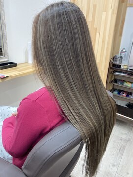 ニコラ(NICORA.) 筋感キレイなハイライト