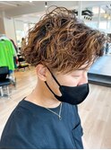 波巻きパーマセンターパートツイストパーマメンズマッシュパーマ