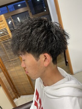 アイズ 渋沢(AIZU) 波巻きパーマツイストスパイラルパーマメンズカラーメンズカット