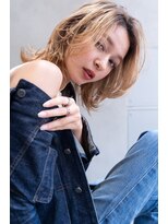 メーヴェ(Mowen)&nbsp;mowen 南堀江　ボブウルフ×ベージュ×外国人風