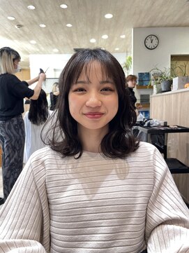 ミューズ バイ ケンジ(MUSE by KENJE) 大人可愛い20代30代40代ミディアムパーマ前髪ありシースルー