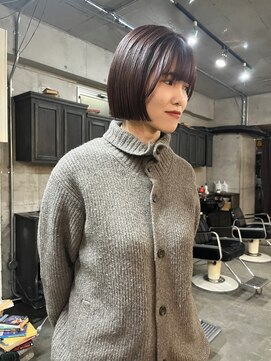 メーヴェ(Mowen) 赤髪ボブ