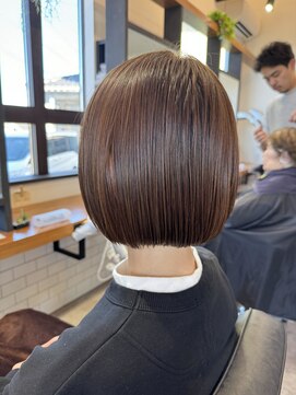 アウラヘアーサロン(aura hair salon) ミニボブ×イヤリングカラー