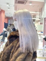 リー 梅田(Lee)&nbsp;☆Lee梅田茶屋町☆　ホワイトカラー