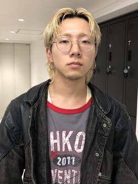 イェン(Yen.) メンズハイトーン　センターパートウルフ