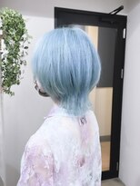 ユウル 横浜(juhl.)&nbsp;ケアブリーチ/水色カラー/ダブルカラー/ウルフカット/ハイトーン