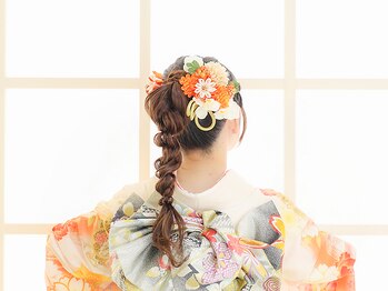 スタジオアイ 伊勢屋呉服店の写真/周りと差がつくワンランク上のヘアセットで大切な1日をより華やかに♪巻きおろしなどのコテ巻きも◎