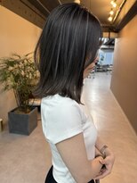 レブ 四条烏丸(Reb,)&nbsp;ハイライト白髪ぼかしグレーベージュ３０代ボブロングヘア４０代