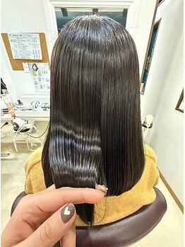 シュモレハーズ(shumore herz)の写真/1人1人の髪質に合わせて選ぶ本格ケアで,芯からうる艶髪に*[習志野/習志野駅/縮毛矯正/髪質改善/白髪染め]