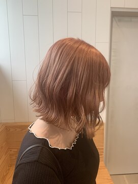 ピンクベージュカラー