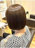 切りっぱなしボブ×オリーブカラー