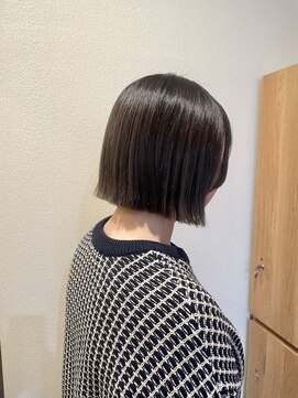 クリック(Click) 着物ヘア/ダークアッシュ/ミディアムレイヤーカット/小倉