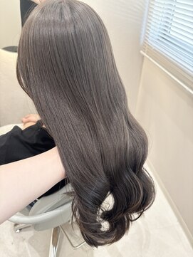 ジーナ 川崎西口(Zina) 透明感たっぷりミルクティーベージュ