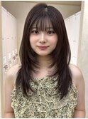 小顔に見せるたっぷりレイヤーカット
