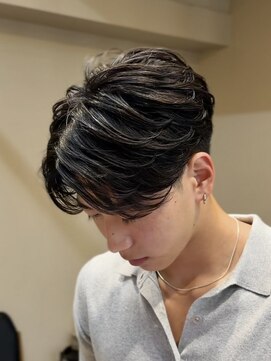 シーン(seen.) フェザーショート×曲がる縮毛矯正