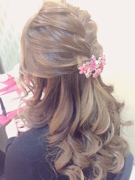 マジックマッシュ(Magic Mush) ラフに☆編みこみハーフアップ