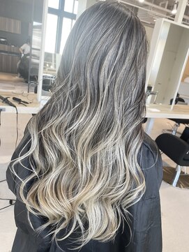 リア 近鉄八尾店(Lia) バレイヤージュ/ホワイトベージュ