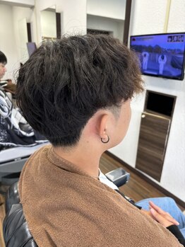 ノア 津嘉山店(Noah)の写真/【眉・ひげを整え清潔感UP】眉毛のお手入れはプロお任せ！身だしなみを整えワンランク上の男を演出します。