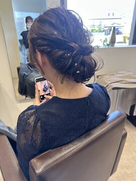 デレディールフィデル(DERE-DIR fidele) 上品★シニヨンスタイル