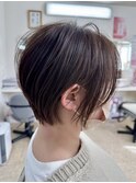 耳掛けショートボブ