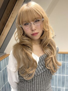 ハチ(HACHI) 羽エクステと高級シールエクステMIX使いでハイトーンロングに