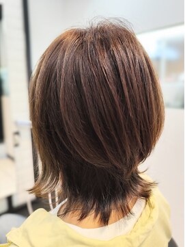 ヘアースタジオ ジェイワン(hair studio J ONE) 30代40代50代ミディアムレイヤーウルフ白髪ぼかしブリーチ無し