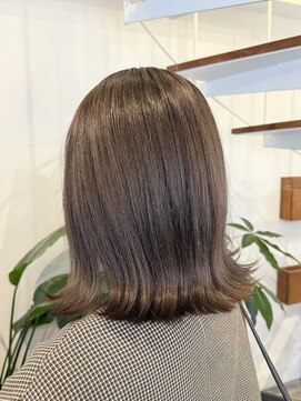 ピークスヘア(peaks hair) オリーブグレージュ 外はねボブ 透明感カラー 堀江 ブリーチなし