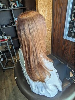 髪のダメージを徹底ケア！髪質に合わせて薬剤を調合することで、感動の仕上がりに◎カラーの色持ちもUP！