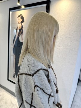 ケアブリーチ/ダブルカラー/ホワイトブロンド/ハイトーン