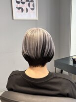 エイト 横浜店(EIGHT)&nbsp;white silver×black [韓国ヘア/ブリーチ/ダブルカラー/横浜]