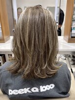 ピークアブー アヴェダ ギンザシックス(PEEK-A-BOO AVEDA GINZASIX) 【白髪ぼかしハイライト】くびれミディ ウルフレイヤー ◆